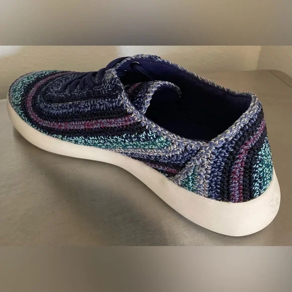 THE SAK .. WOMENS Blue and Purple Knit Sneakers - Picture 4 of 16